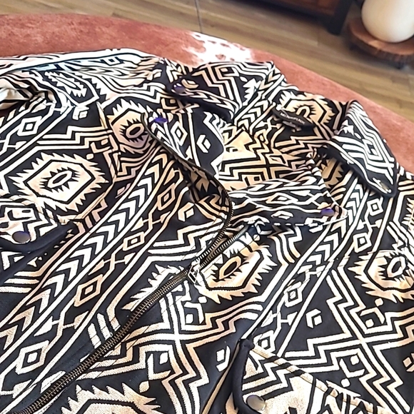 MINKPINK Geometric Pattern Zip Coat Size Small - Picture 7 of 14